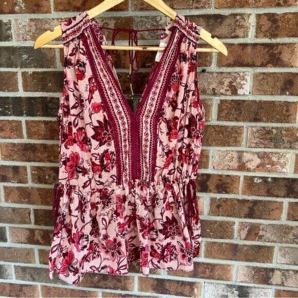 Kate Spade *  Sleeveless Paisley Blossom Blouse Top in Conch Shell Size Small - Picture 2 of 15